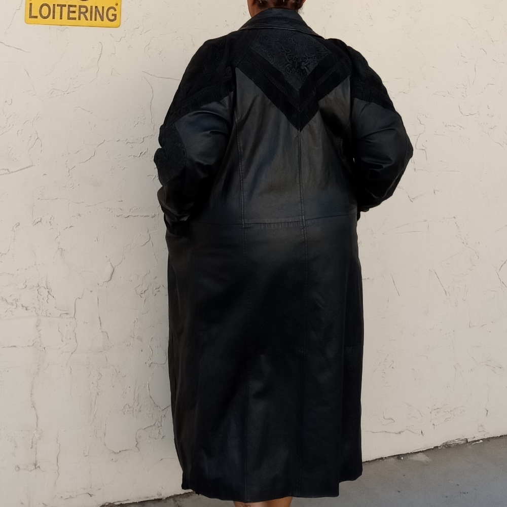 Vintage Black Trench Coat - L main image 0